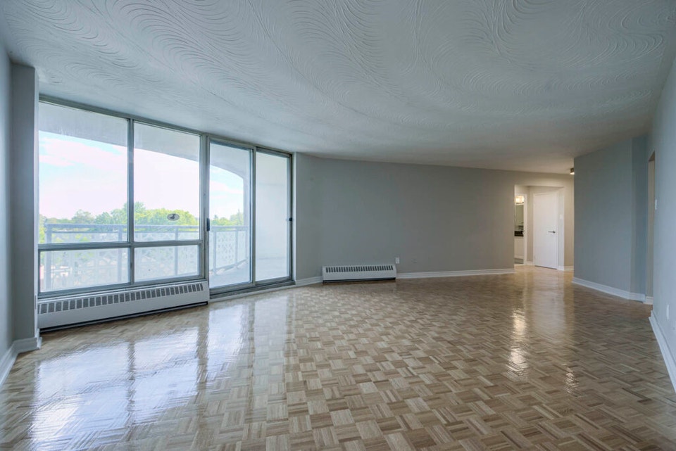 East York 2 Bedrooms Apartment for Rent - 1501 Woodbine Avenue 5