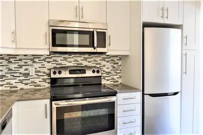 spacious 1bedroom apartment for rent, Westmount adj. - ID 2304