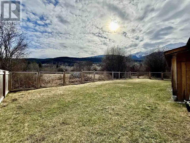 4690 SIMCOE LOOP Smithers, British Columbia in Houses for Sale in Smithers - Image 32