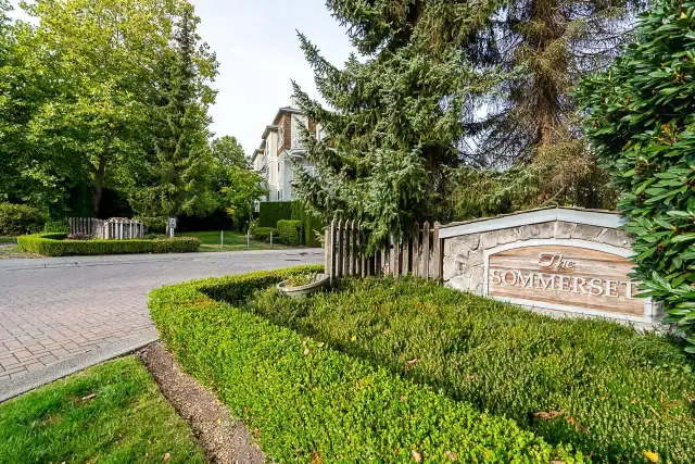 201 10186 155 STREET Surrey, British Columbia in Condos for Sale in Delta/Surrey/Langley - Image 2