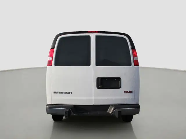 2023 GMC Savana Cargo Base in Cars & Trucks in Comox / Courtenay / Cumberland - Image 4