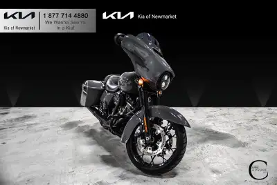 NO PAYMENTS FOR 12 MONTHS O.A.C >>> Only @Kia of Newmarket The 2022 Harley-Davidson Street Glide Spe...