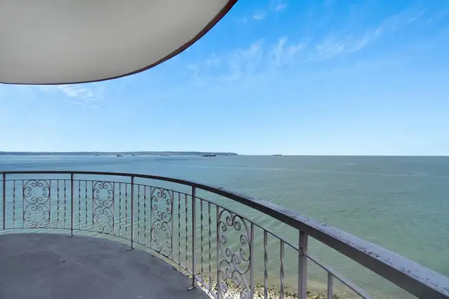 Studio Apartment for Rent - 2222 Bellevue Avenue
