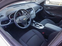 2024 Chevrolet Malibu 1LT Practical, comfortable, and designed for everyday driving the 2024 Chevrol... (image 8)