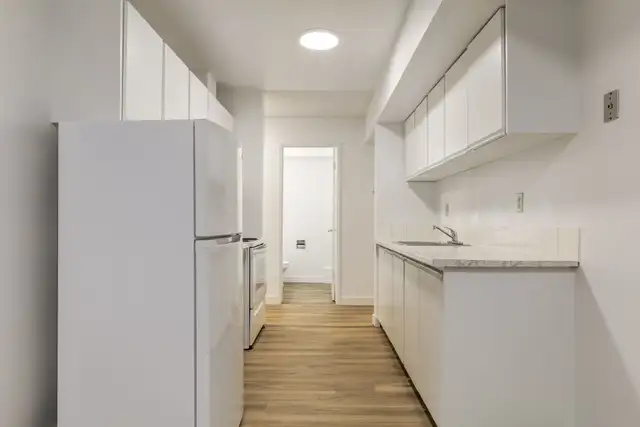 Enjoy the on-site playground and outside green spaces | Perfect  in Long Term Rentals in Edmonton - Image 9