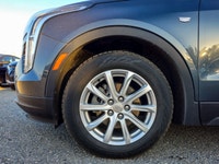 Experience driving sophistication with this 2021 Cadillac XT4 AWD Luxury, presented in a stunning Gr... (image 5)