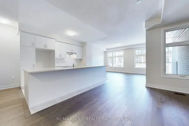 FREEHOLD NO FEE brand-new townhouse in Houses for Sale in Oakville / Halton Region - Image 3