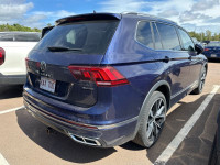 Sunroof, Leather Seats, Cooled Seats, Premium Audio, 360 Camera! The VW Tiguan aces real-world utili... (image 4)