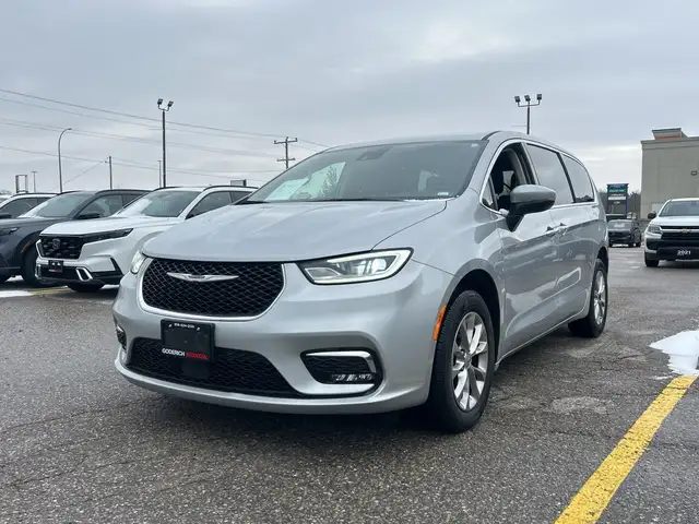 2023 Chrysler Pacifica Touring L AWD432920552402462721