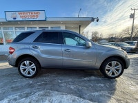 PLEASE NOTE: Any finance deals will have a $1,000 finance fee added to the sales price. 2011 Mercede... (image 7)