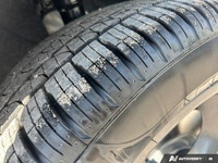 This Chrysler Pacifica has a durable Regular Unleaded V-6 3.6 L/220 engine powering this Automatic t... (image 9)