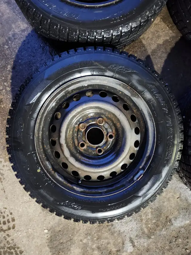 195 65 15 - RIMS AND TIRES - WINTER - HONDA / ACURA in Tires & Rims in Kitchener / Waterloo - Image 3