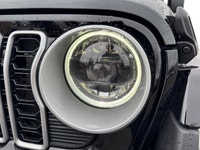 This 2025 JEEP WRANGLER 4-DOOR SAHARA has the following options Cloth Low-Back Bucket Seats, Remote... (image 4)