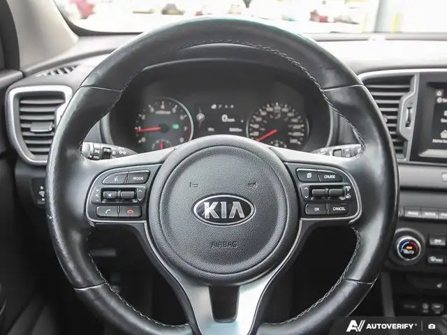 2020 Kia Sportage EX AWD | Apple CarPlay | Blind Spot in Cars & Trucks in London - Image 18