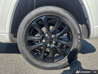 Command the road and your style with this sophisticated 2022 Jeep Grand Cherokee WK Altitude, a trul... (image 6)