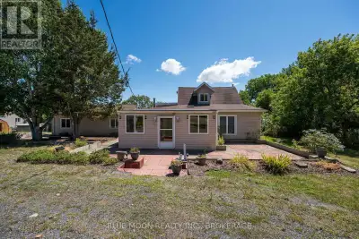 Your chance to enjoy the breathtaking views of Lake Ontario from this spacious waterfront home featu...