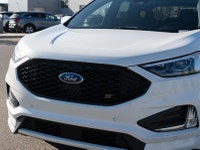 Prices excludes GST and cost/charges associated with financing.CARFAX Link:https://vhr.carfax.ca/?id... (image 4)