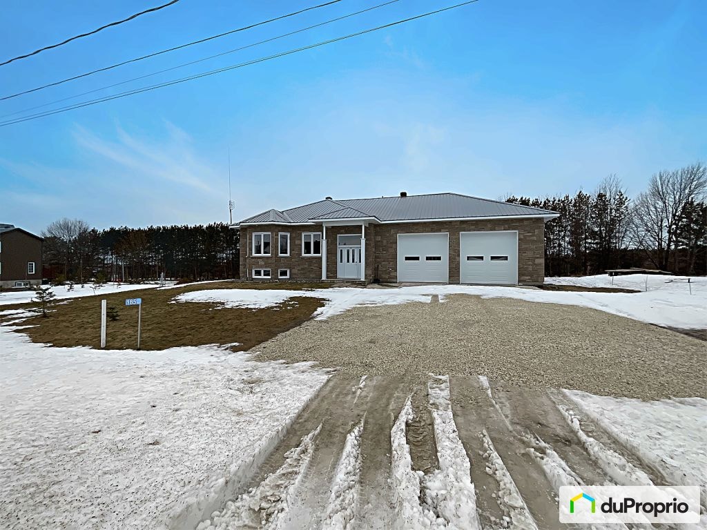 $686,900 - Bungalow for sale in Bonsecours — photo 1