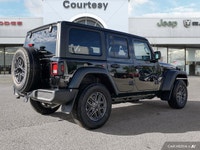 4X4, REMOTE START, FRONT HEATED SEATS, HEATED STEERING WHEEL, REMOTE PROXIMITY KEYLESS ENTRY, ADVANC... (image 4)