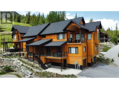 Slope Side on Crest – Ultimate Mountain Access, Year-Round Welcome to slope-side luxury at its fines...