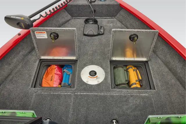 2026 TRACKER ProGuide V-16 Walk Thru fishing boat in Powerboats & Motorboats in Prince Albert - Image 29