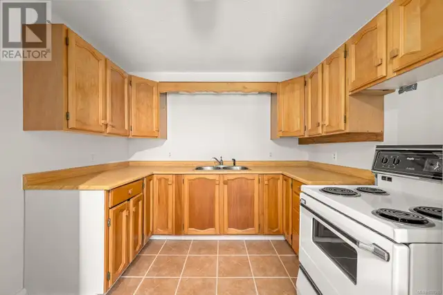 9900 Greenhill Rd Denman Island, British Columbia in Houses for Sale in Comox / Courtenay / Cumberland - Image 32