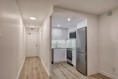 renovated studio apartment near Concordia - ID 1463