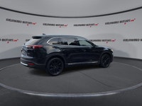 This Mazda CX-9 has a strong Turbo Gas 4cyl 2.5 L engine powering this Automatic transmission. Sunro... (image 7)