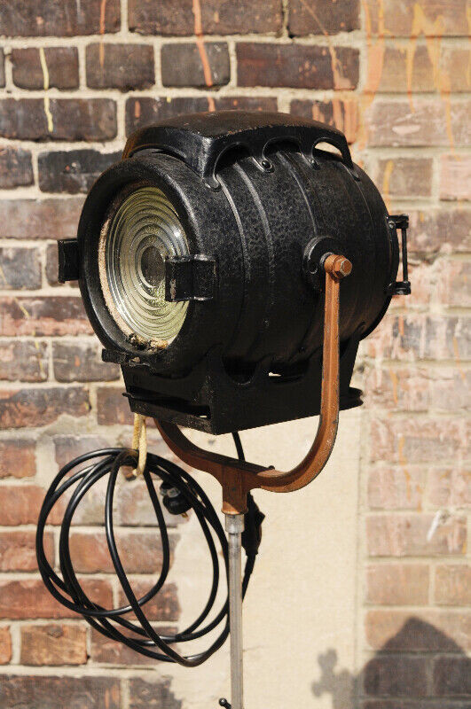 The lamp that lit the Mad Men era. in Indoor Lighting & Fans in Belleville - Image 4