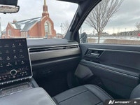 This GMC Sierra EV has a durable Electric engine powering this Automatic transmission. * This GMC Si... (image 8)