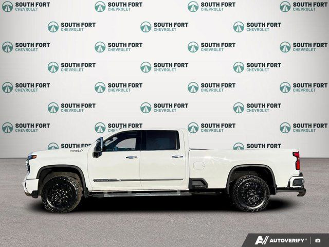 2024 Chevrolet Silverado 3500HD High Country 4WD Crew Cab in Cars & Trucks in Strathcona County - Image 3