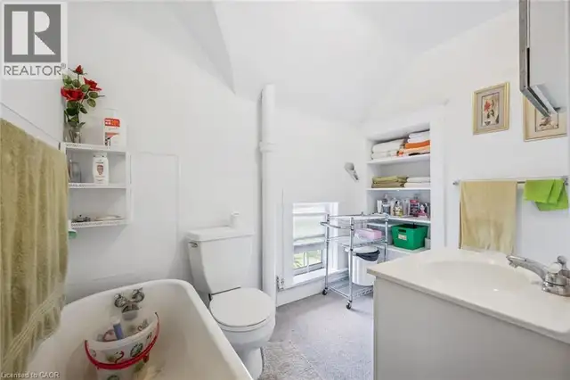 44 WALTER Street Kitchener, Ontario in Houses for Sale in Kitchener / Waterloo - Image 32