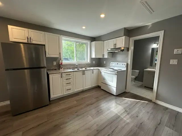 Barre, 2 bedroom Coach house, with utilities included. in Long Term Rentals in Barrie - Image 9