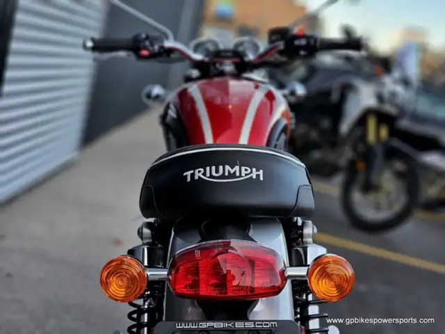Triumph Bonneville T120 Elvis Presley Limited Edition Carn in Street, Cruisers & Choppers in Oshawa / Durham Region - Image 19