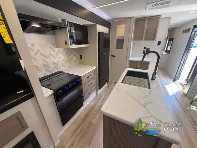 2026 Forest River RV Wildwood Heritage Glen 308RL in Travel Trailers & Campers in Moncton - Image 20