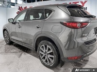 KBB.com Brand Image Awards. This Mazda CX-5 boasts a Regular Unleaded I-4 2.5 L/152 engine powering... (image 3)