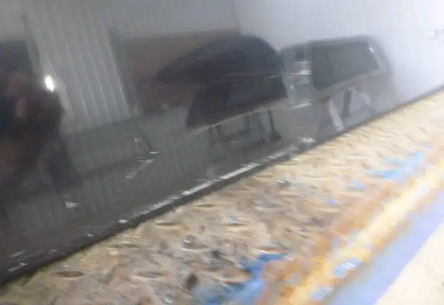 2014 - 2018 GMC Sierra or Chevrolet Silverado 8' Black ARE Cap in Other Parts & Accessories in Kitchener / Waterloo - Image 8