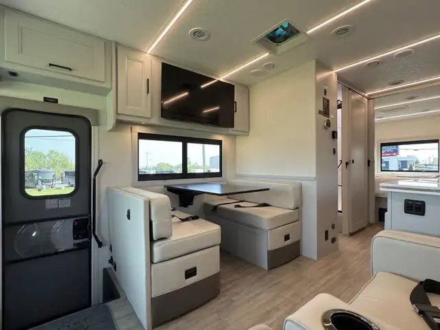 2026 Coachmen Mirada 29FW Motorisé classe A 2026 Coachmen Mirada in RVs & Motorhomes in Lanaudière - Image 11