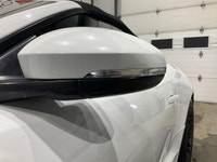 Le Jaguar F-TYPE 2019 décapotable offert chez AutoStudio 72 à Mirabel propose une présentation nette... (image 9)