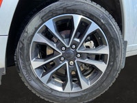 This Jeep Grand Cherokee L has a powerful Regular Unleaded V-6 3.6 L/220 engine powering this Automa... (image 6)