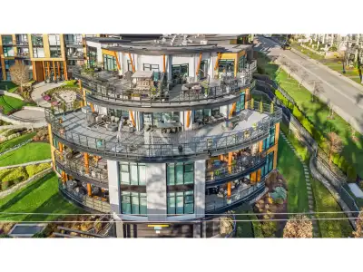 True luxury living awaits in this one-of-a-kind sub-penthouse at the award-winning Royce in White Ro...