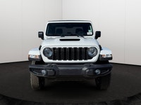Cloth Low-Back Bucket Seats, Remote Start System, Heated Front Seats, Heated Steering Wheel, Uconnec... (image 6)
