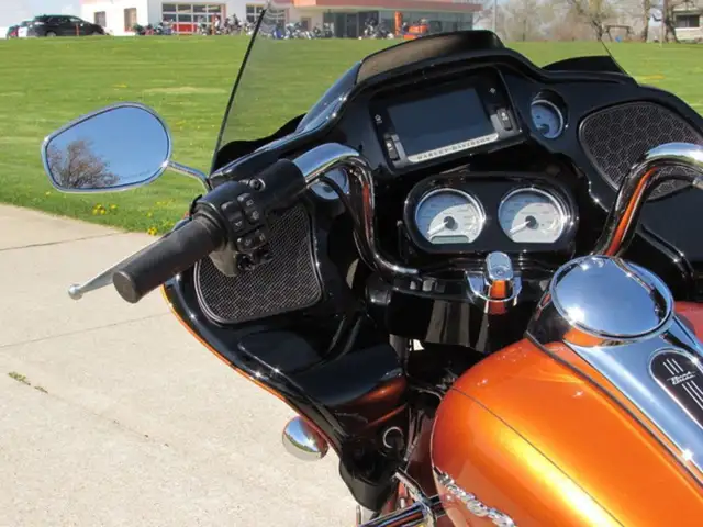2015 Harley-Davidson FLTRXS Road Glide Special 103 Motor 52,000  in Sport Touring in Leamington - Image 23