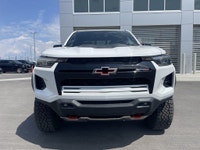 AMVIC Licensed Dealer The 2025 Chevrolet Colorado ZR2 in Summit White is a highly capable and visual... (image 1)