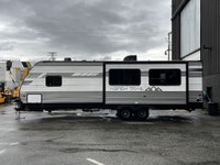 2022 Aspen Trail 28 Foot Travel Trailer With 1 Slide Out 2 door air conditioning awning sleeps 6 que... (image 3)