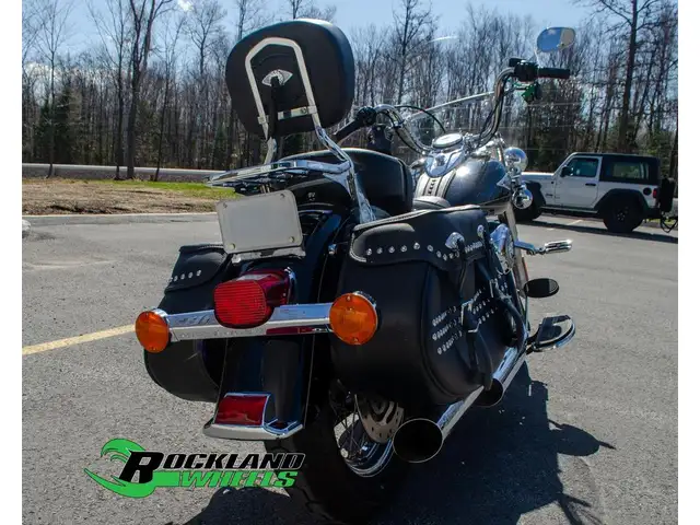 2011 Harley-Davidson Heritage Softail Classic in Street, Cruisers & Choppers in Ottawa - Image 8