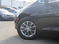 Check out this 2025 Chrysler Pacifica Select. Its Automatic transmission and Regular Unleaded V-6 3.... (image 8)