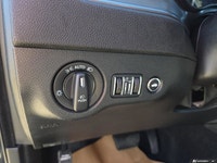 RADIO: UCONNECT 4C NAV W/8.4 DISPLAY,NAVIGATION & TRAVEL GROUP -inc: SiriusXM Traffic Radio: Uconnec... (image 8)