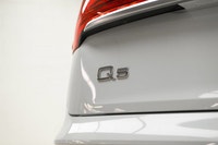 DEMO SAVINGS!! This 2025 Audi Q5 55e with Quattro All-Wheel Drive just arrived directly from Audi Ca... (image 7)