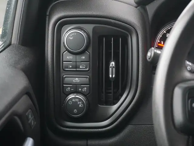 2023 Chevrolet Silverado 1500 in Cars & Trucks in Penticton - Image 22